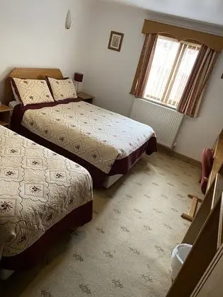 Classic Tek Büyük veya İki Ayrı Yataklı Oda