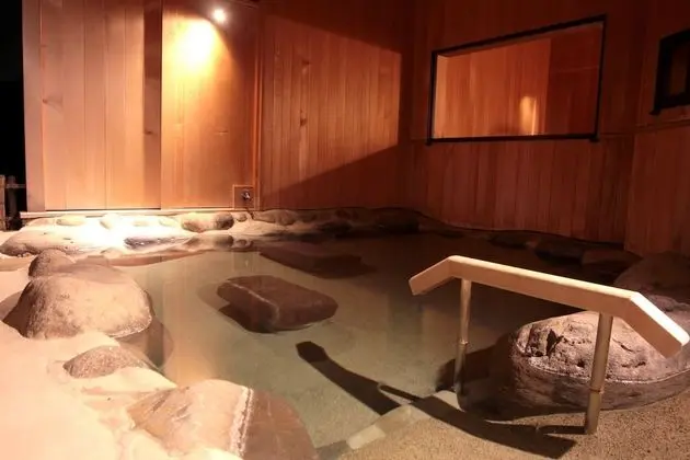 Süit (Open-air Bath)