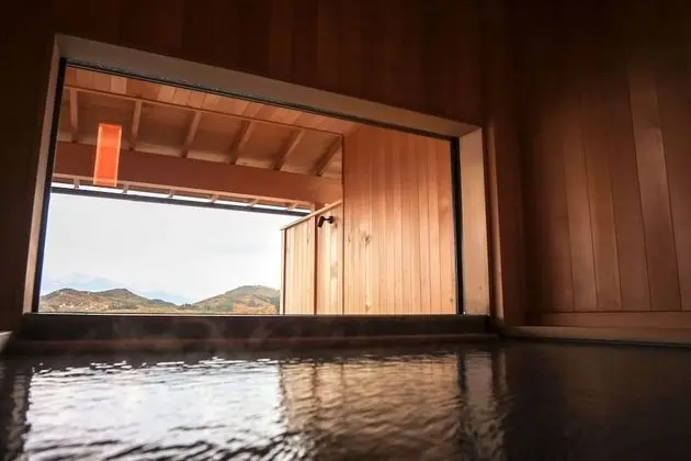 Süit (Open-air Bath)