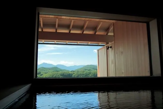 Süit (Open-air Bath)