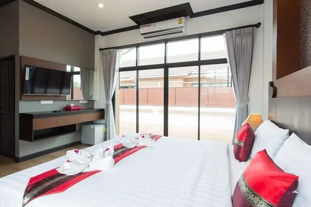 4 Bedrooms Private Pool Villa