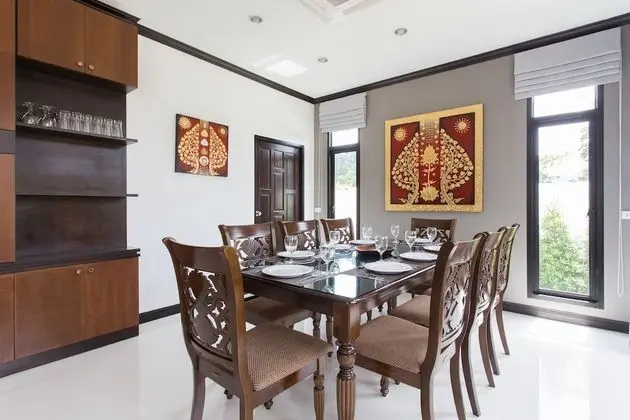 4 Bedrooms Private Pool Villa