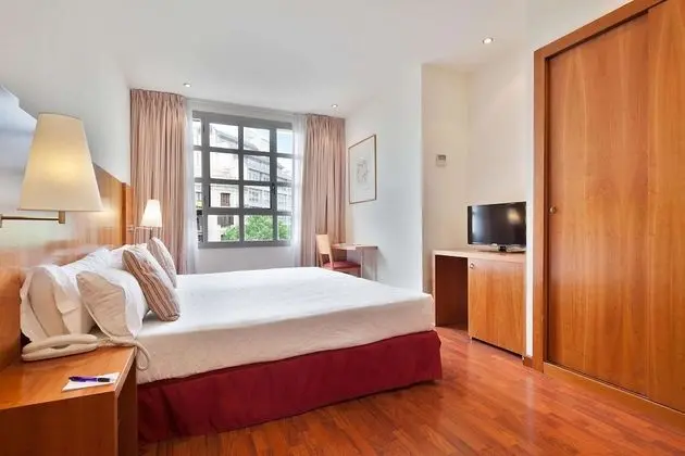 Superior Tek Büyük veya İki Ayrı Yataklı Oda