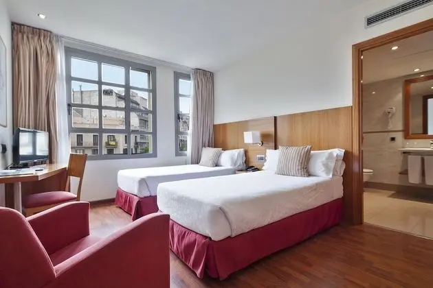 Tek Büyük veya İki Ayrı Yataklı Oda