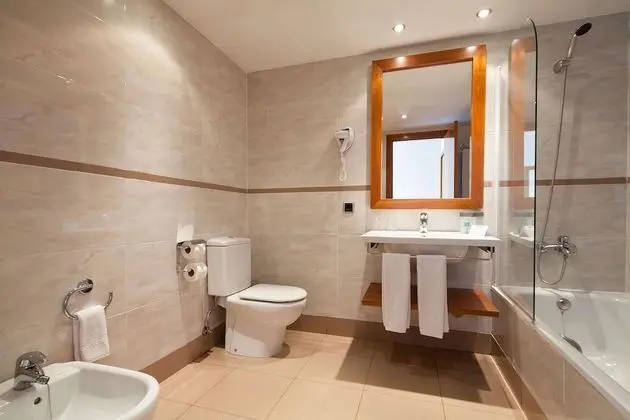 Tek Büyük veya İki Ayrı Yataklı Oda