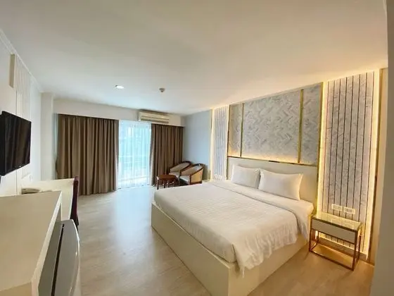 Deluxe Tek Büyük Yataklı Oda