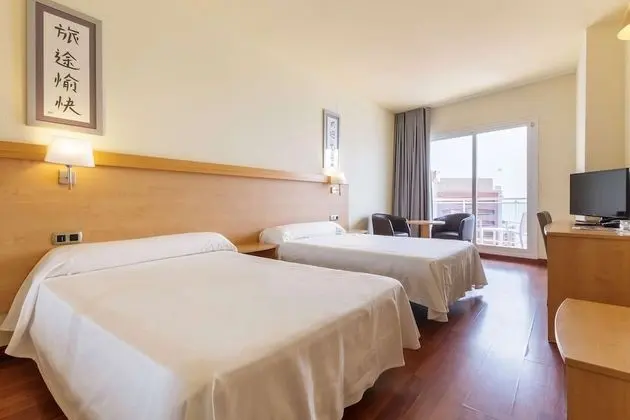 Standard Oda, Kısmi Deniz Manzaralı (2 adults)