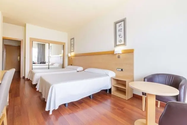 Standard Oda, Kısmi Deniz Manzaralı (2 adults)