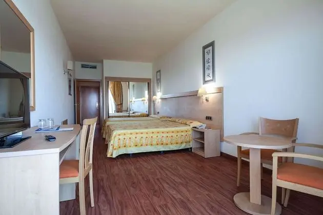 Standard Oda, Kısmi Deniz Manzaralı (2 adults)