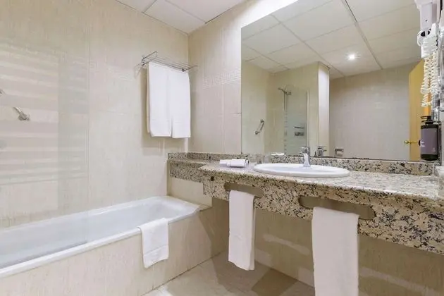 Standard Oda, Kısmi Deniz Manzaralı (2 adults)