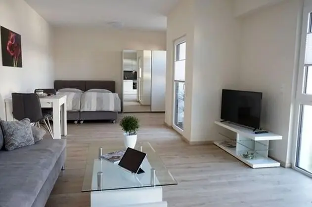 Deluxe Stüdyo, Sigara İçilmez