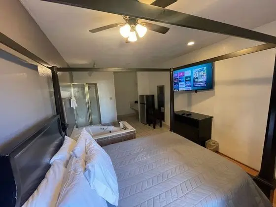 Romantic Tek Kişilik Oda, 1 Büyük (Queen) Boy Yatak, Sıcak Su Havuzu, Bahçe Manzaralı