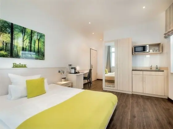 Tek Büyük Yataklı Oda, Mutfak (E02)