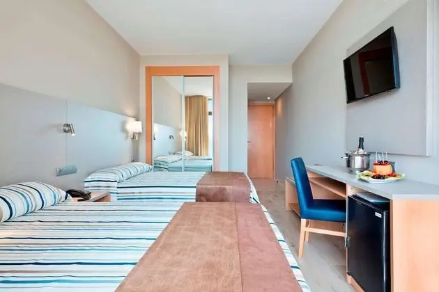 Standard Oda (3 adults)