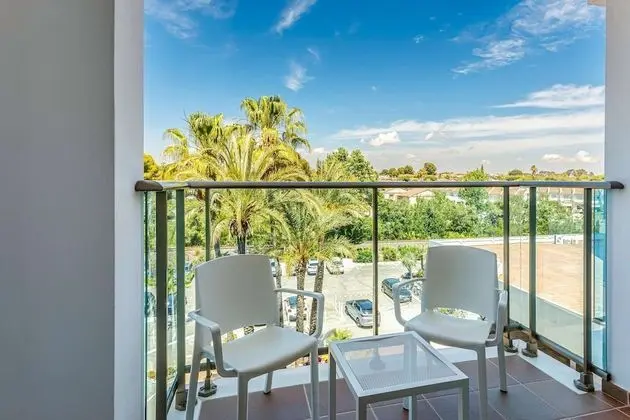 Standard Oda (3 adults)