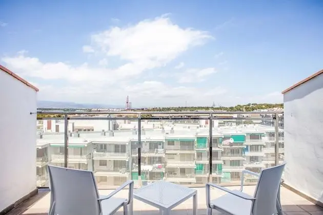 Standard Oda (3 adults)