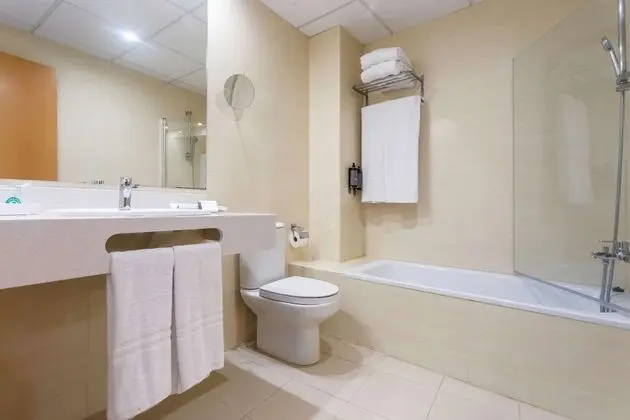 Standard Oda (3 adults)