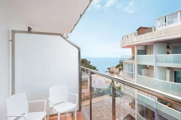 Standard Oda (2 adults and 2 children)