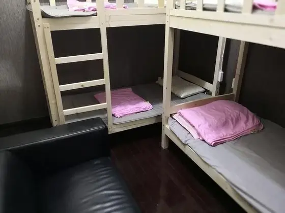 Ortak Ranzalı Oda, Sadece erkekler için, Ortak Banyo (4 pax)