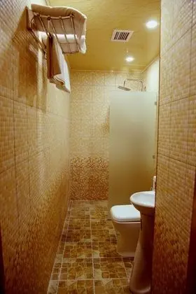 Standard Üç Kişilik Oda, Bahçe Manzaralı