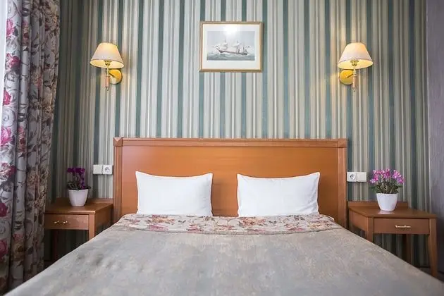 Comfort Tek Büyük Yataklı Oda