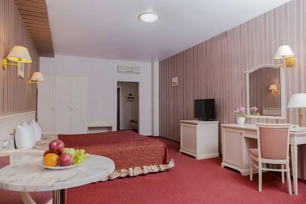 Comfort Tek Büyük Yataklı Oda