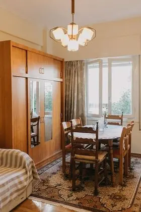 Traditional Apart Daire, 1 En Büyük (King) Boy Yatak ve Çekyat, Balkon, Şehir Manzaralı