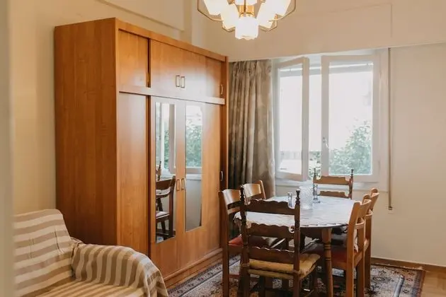 Traditional Apart Daire, 1 En Büyük (King) Boy Yatak ve Çekyat, Balkon, Şehir Manzaralı