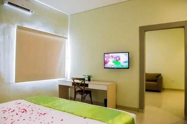 Executive Room with Breakfast and Minibar