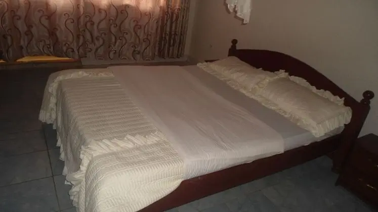 Büyük Yataklı Tek Kişilik Oda, Dağ Manzaralı
