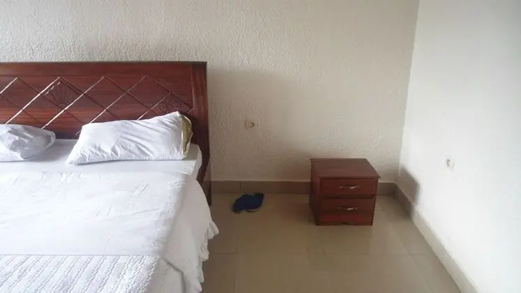 Büyük Yataklı Tek Kişilik Oda, Dağ Manzaralı