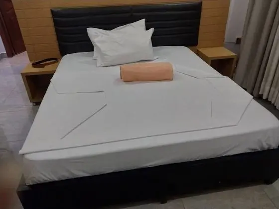 Classic Tek Büyük Yataklı Oda