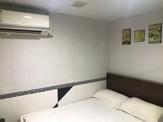 Basic Tek Büyük Yataklı Oda