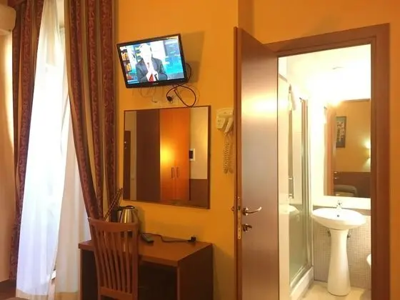 Standard Üç Kişilik Oda, Özel Banyo