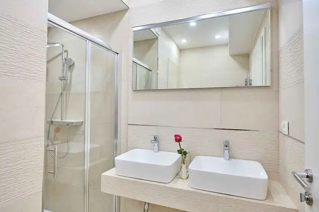 Double room 106