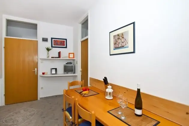 Apart Daire, 1 Büyük (Queen) Boy Yatak ve Çekyat