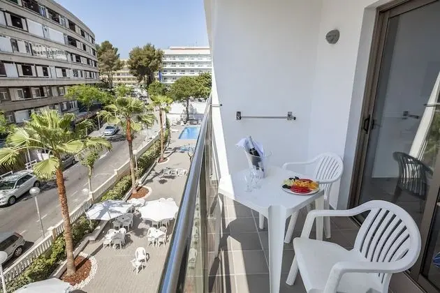 Tek Büyük Yataklı Oda (2 Adults)