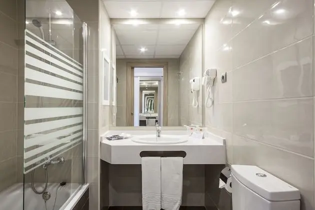 Tek Büyük Yataklı Oda (2 Adults)