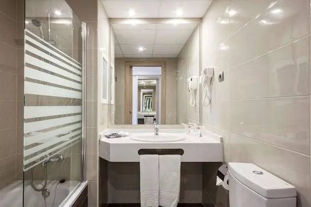 Üç Kişilik Oda (2 Adults + 1 Child)