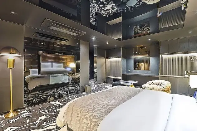 Oda (Hamilton Harace Suite)