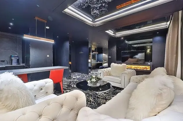 Oda (Hamilton Harace Suite)