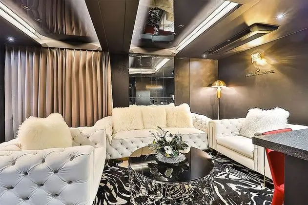 Oda (Hamilton Harace Suite)