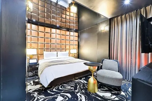 Oda (Hamilton Noble Suite)