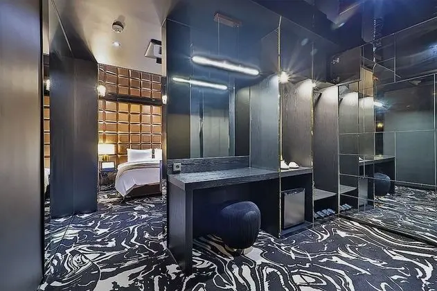 Oda (Hamilton Noble Suite)