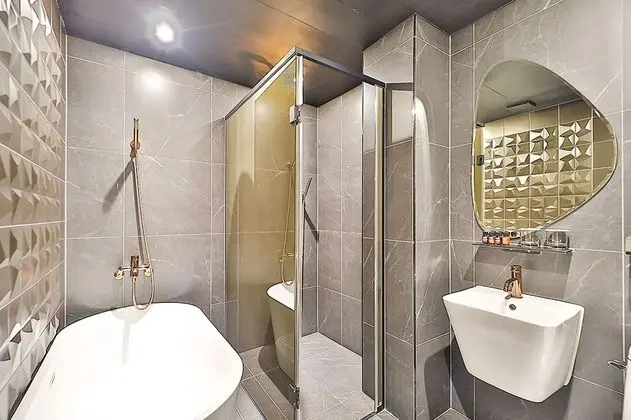 Oda (Hamilton Noble Suite)