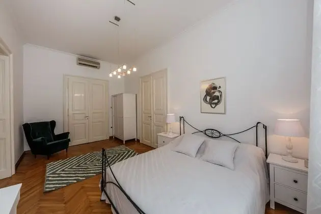 Apart Daire, 5 Yatak Odası