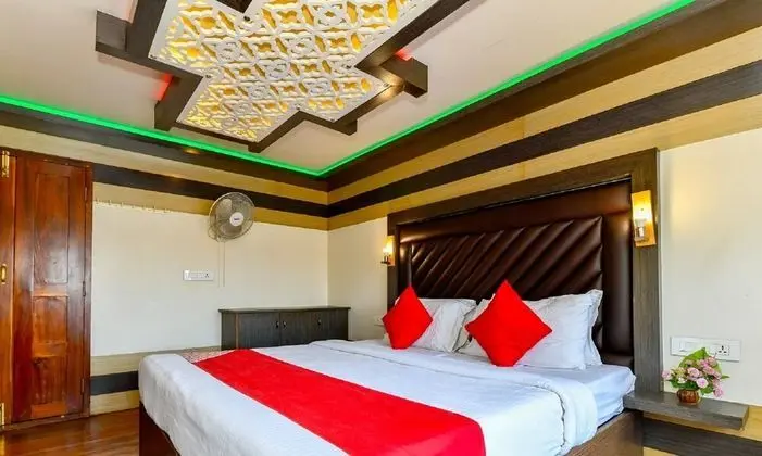 Honeymoon Tek Büyük Yataklı Oda
