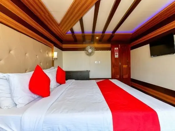 Honeymoon Tek Büyük Yataklı Oda