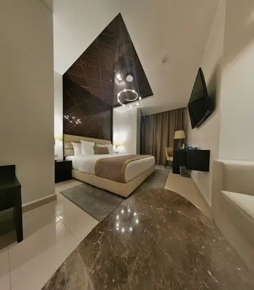 Deluxe Tek Büyük Yataklı Oda