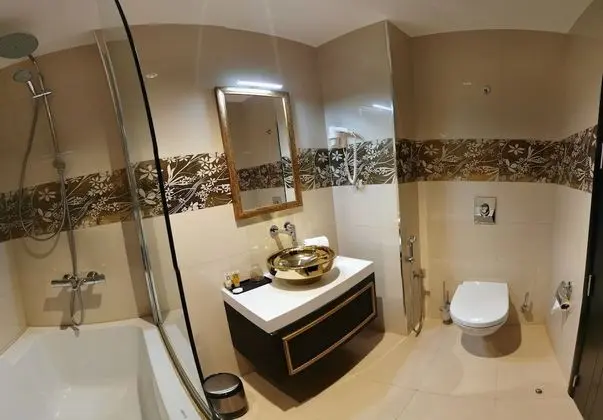 Deluxe Tek Büyük Yataklı Oda